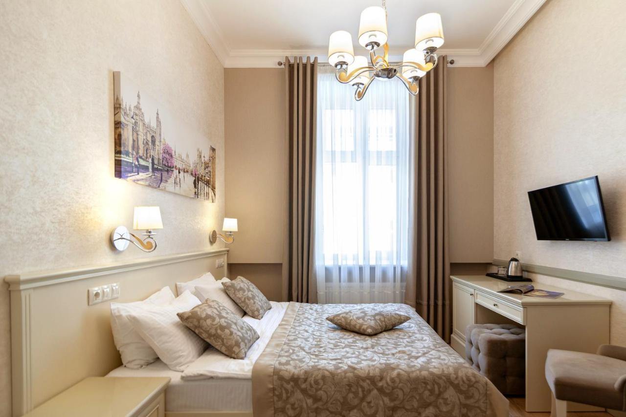 Royal Mini-Apart Hotel On Rynok Square Lviv Buitenkant foto