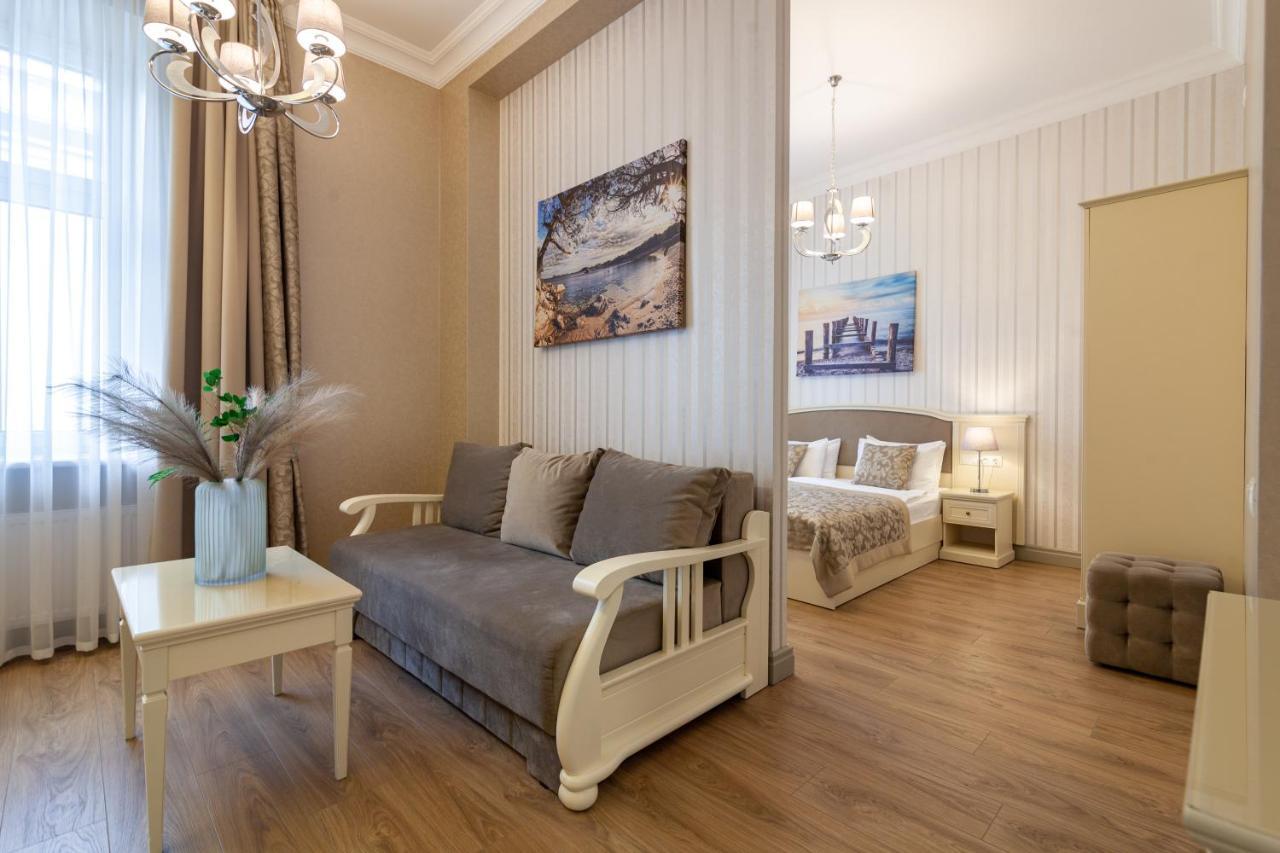 Royal Mini-Apart Hotel On Rynok Square Lviv Buitenkant foto