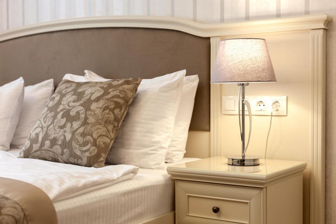 Royal Mini-Apart Hotel On Rynok Square Lviv Buitenkant foto
