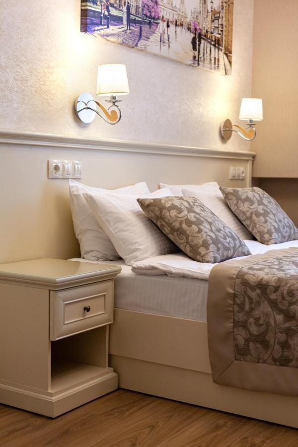 Royal Mini-Apart Hotel On Rynok Square Lviv Buitenkant foto