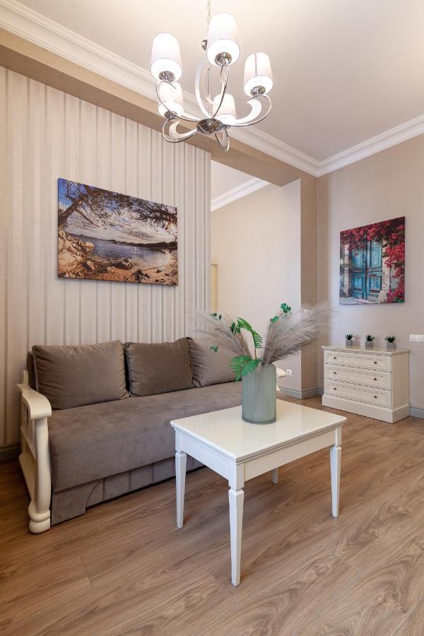 Royal Mini-Apart Hotel On Rynok Square Lviv Buitenkant foto