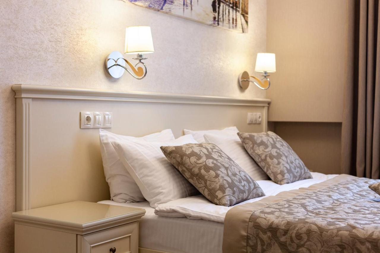 Royal Mini-Apart Hotel On Rynok Square Lviv Buitenkant foto