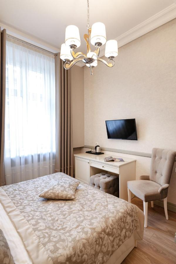 Royal Mini-Apart Hotel On Rynok Square Lviv Buitenkant foto